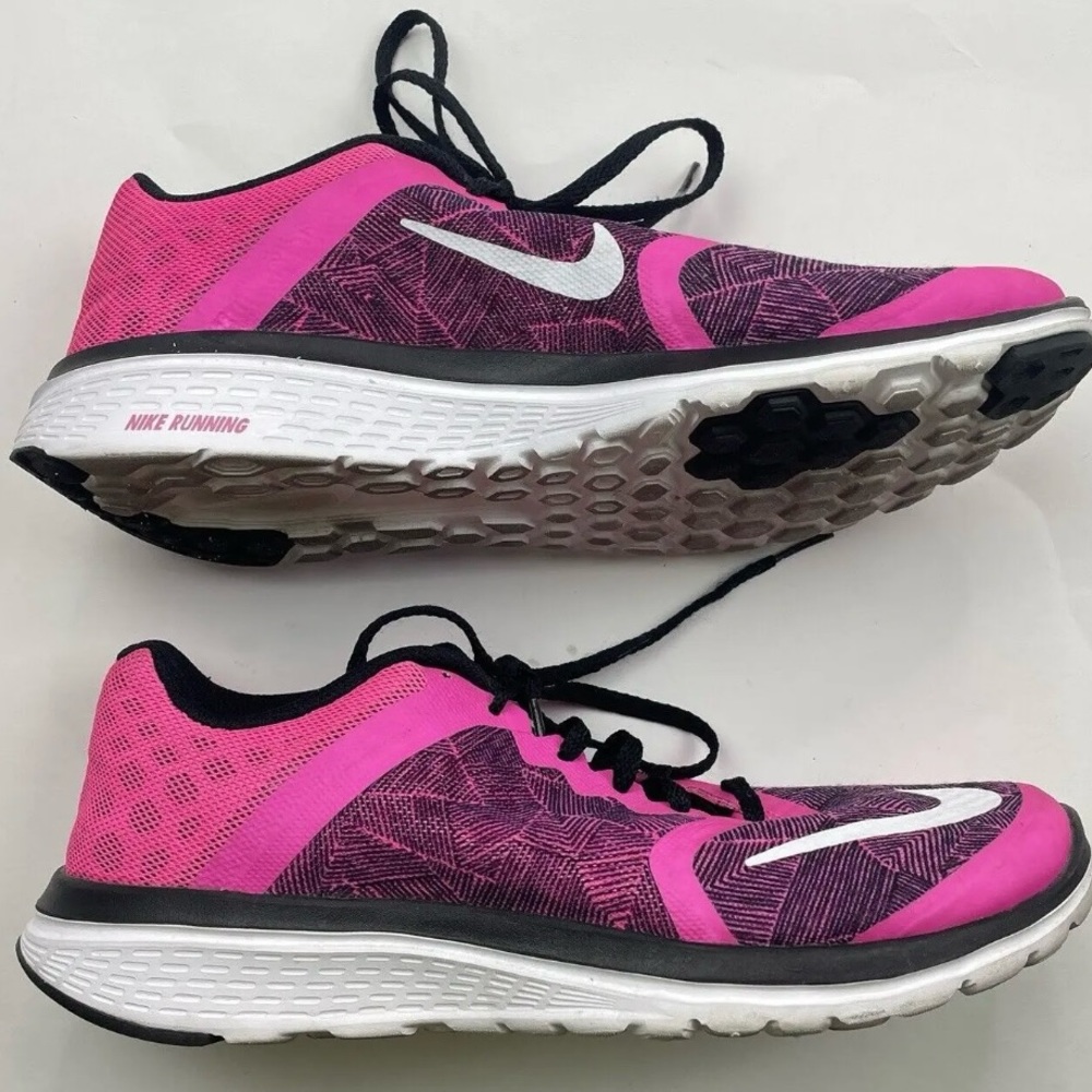 Nike Womens Size 10 FS Lite Run 3 Sneakers Running Pink Black Lace-Up
